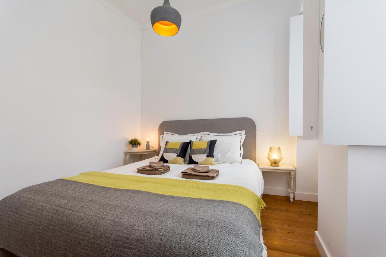 Charming Apartment In Private Condominium At Graca Lisbon Exterior photo