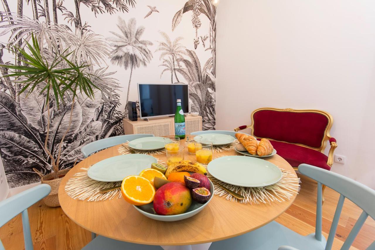 Charming Apartment In Private Condominium At Graca Lisbon Exterior photo