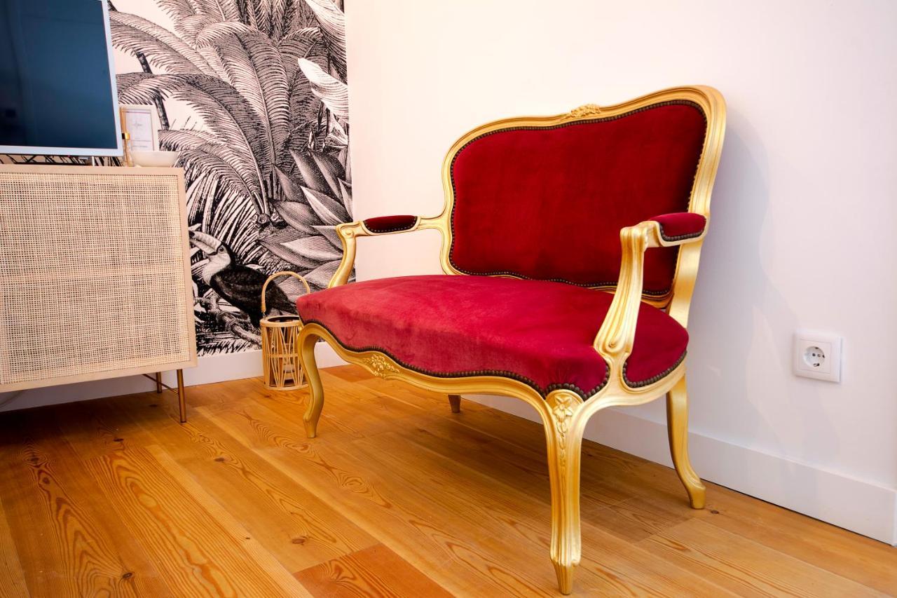 Charming Apartment In Private Condominium At Graca Lisbon Exterior photo