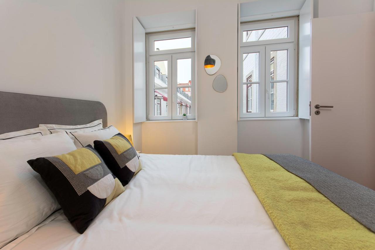 Charming Apartment In Private Condominium At Graca Lisbon Exterior photo