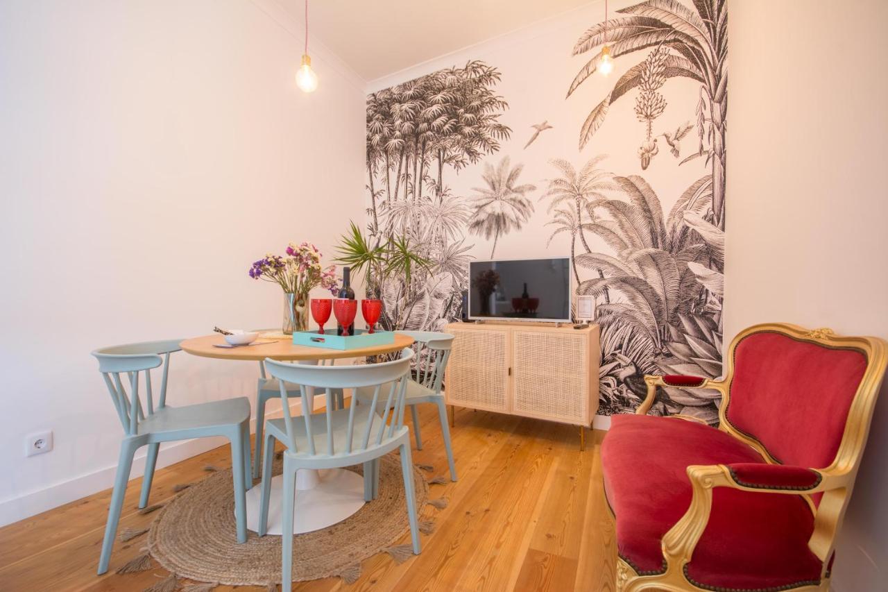 Charming Apartment In Private Condominium At Graca Lisbon Exterior photo