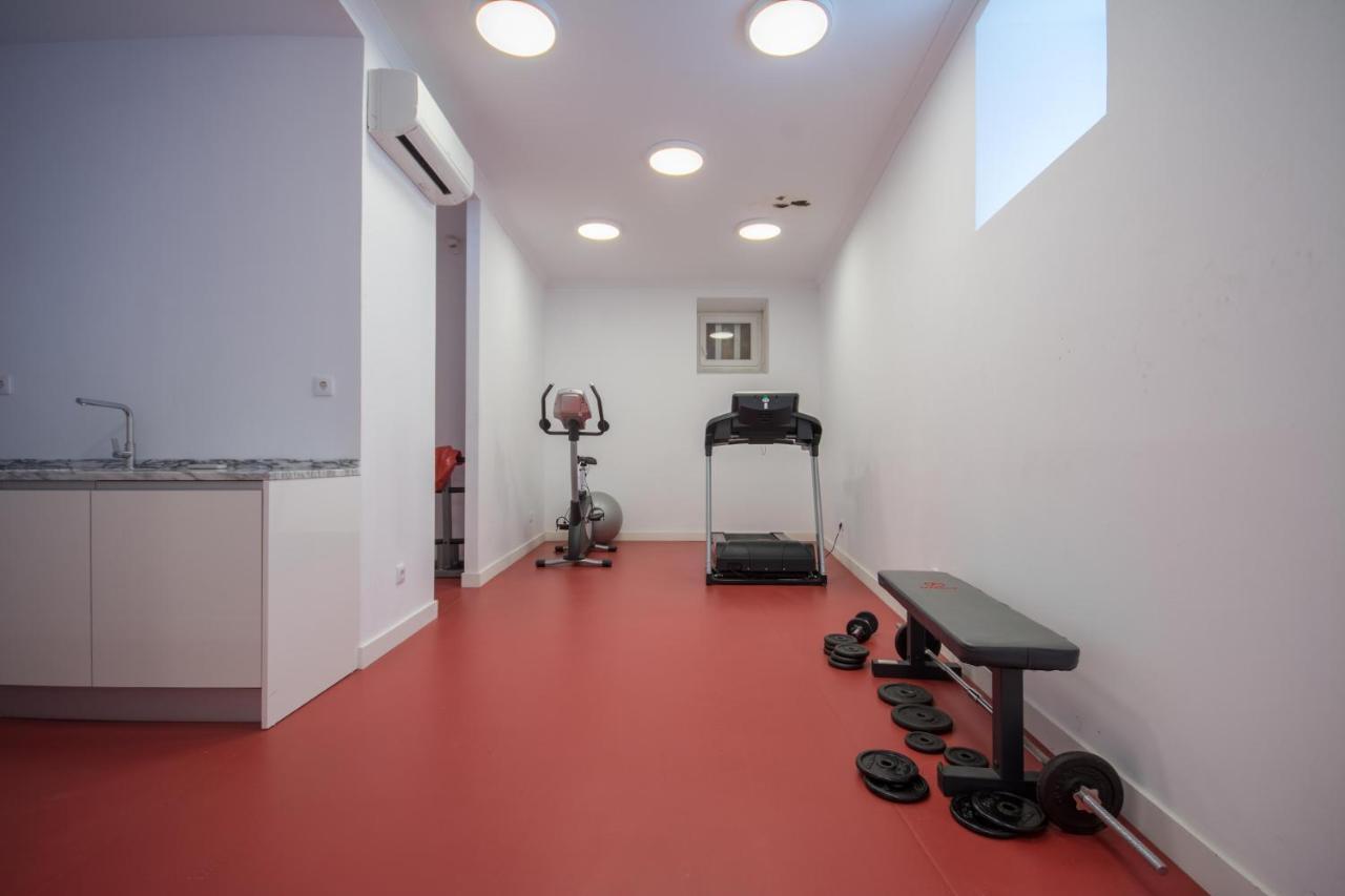 Charming Apartment In Private Condominium At Graca Lisbon Exterior photo